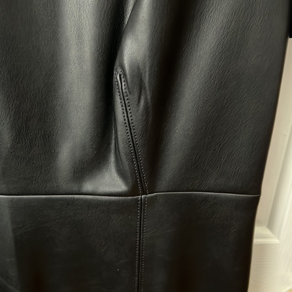 Ann Taylor black imitation leather short sleeved dress - Picture 2 of 7
